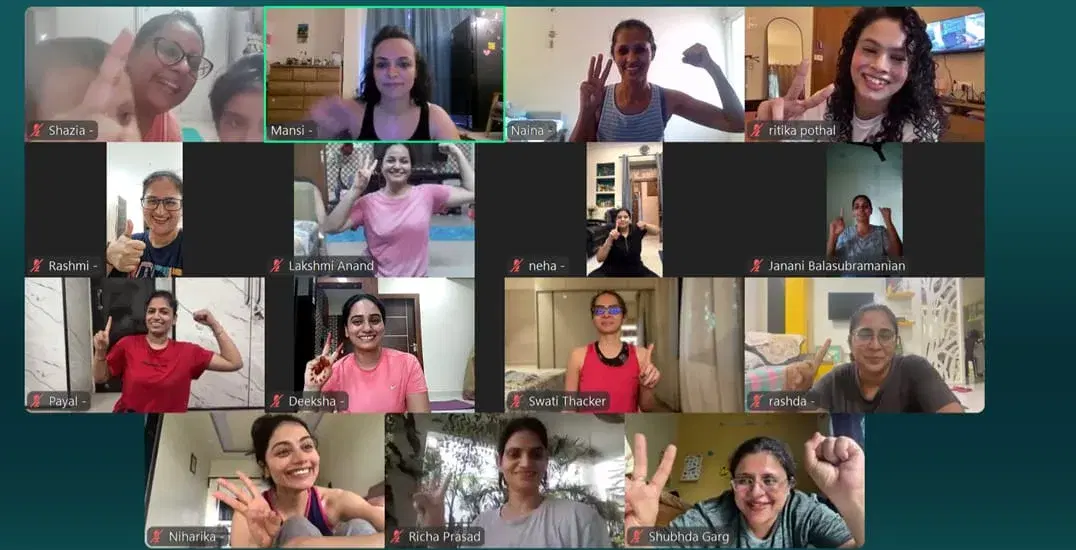 Women training together in a FitwithPari live online class